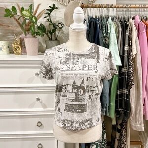 Lucky 777 | Newspaper Print V-Neck Tee size XL